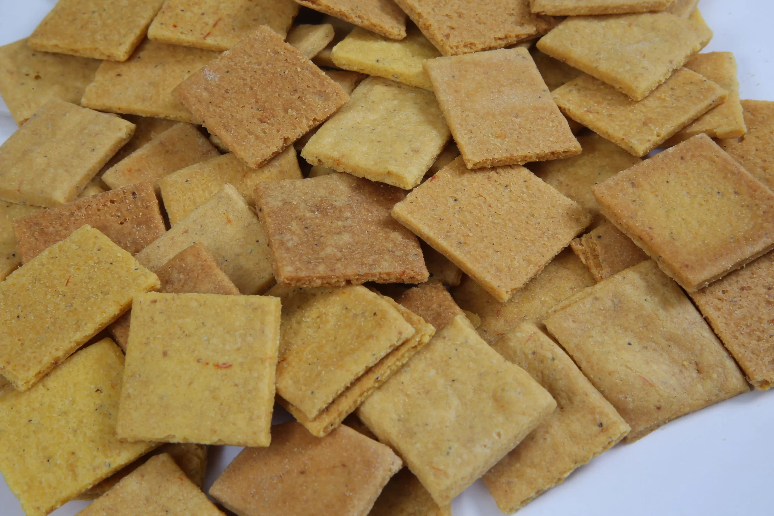 ROASTED MILLET MULTI GRAIN KESAR ELAICHI SAKKARPARA - Image 3